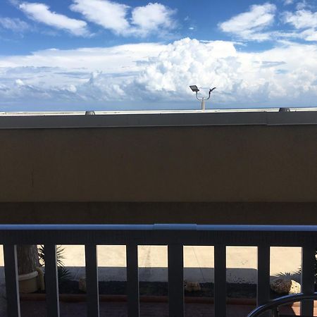 Best Western Plus Galveston Suites Bagian luar foto