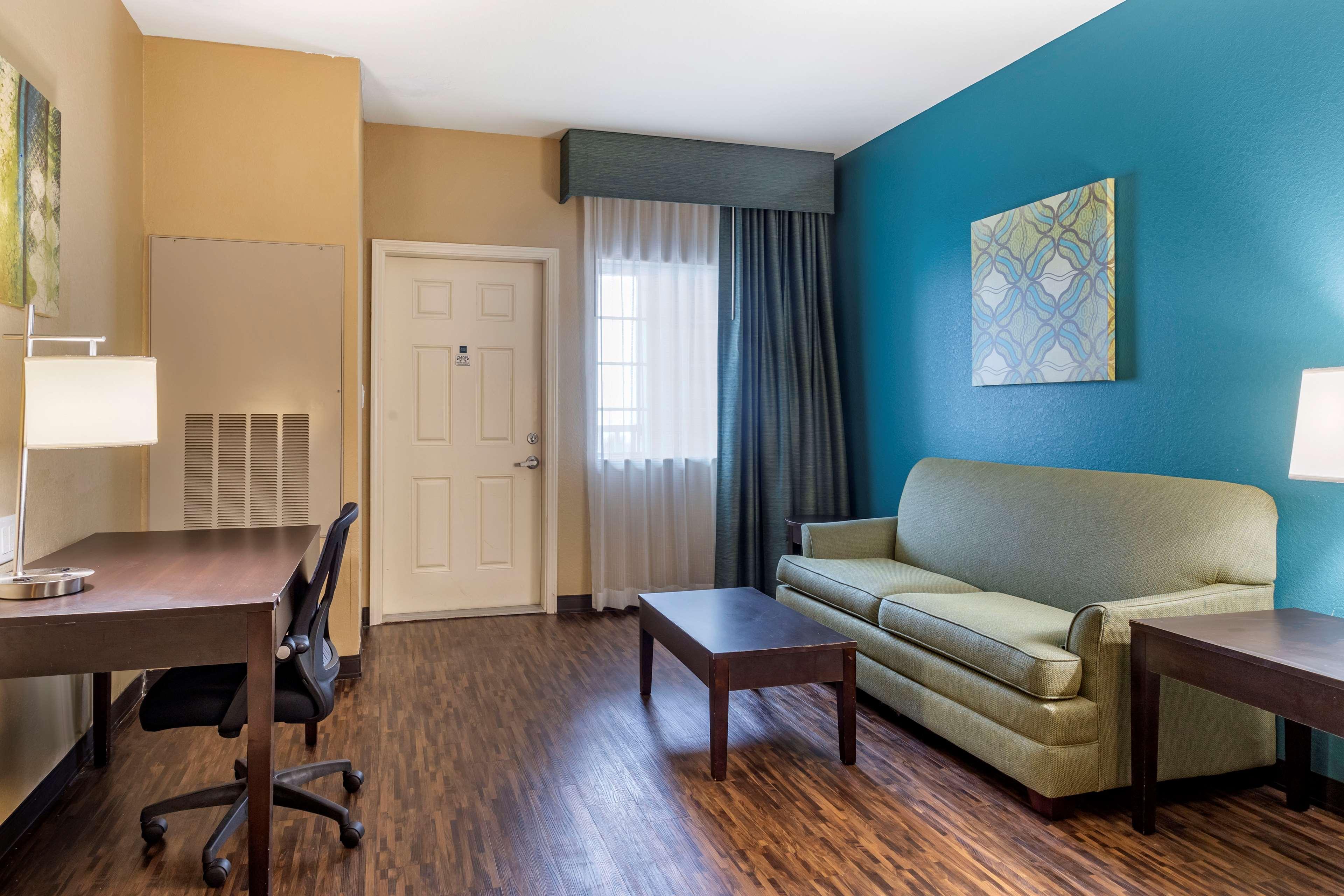 Best Western Plus Galveston Suites Bagian luar foto